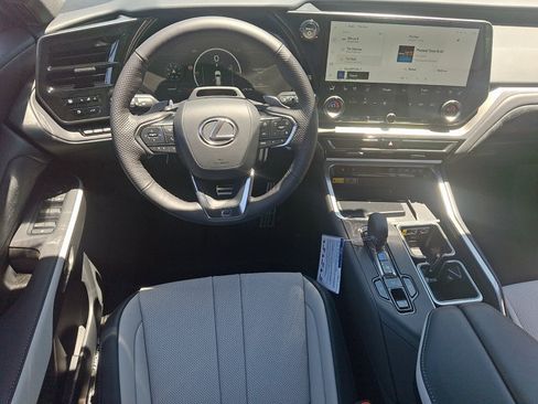 New 2026 Lexus TX 500h AWD image 7