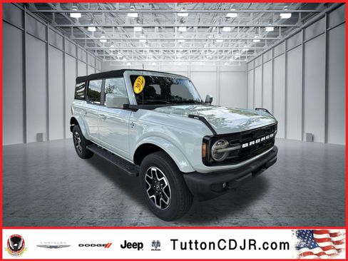Used 2022 Ford Bronco Outer Banks AWD/4WD image 1