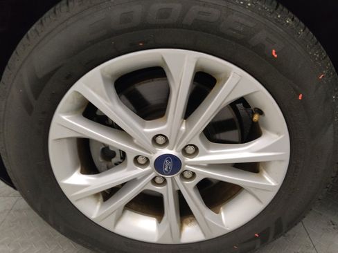 Used 2018 Ford Escape SE w/ Ford Safe & Smart Package AWD/4WD image 31