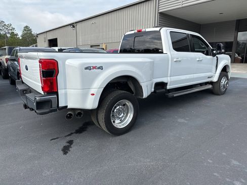 Used 2024 Ford F450 Lariat image 8