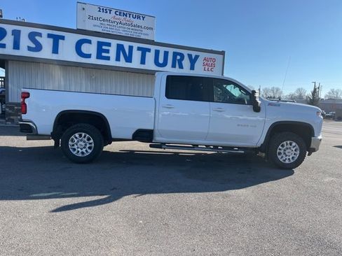 Used 2022 Chevrolet Silverado 3500 LT w/ Convenience Package AWD/4WD image 18