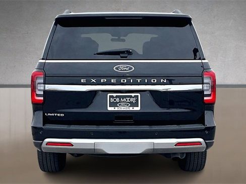 Used 2024 Ford Expedition Limited image 4