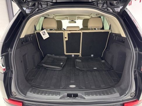Used 2019 Land Rover Discovery Sport HSE image 32