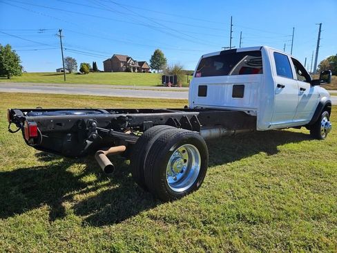 Used 2024 RAM 5500 Tradesman w/ Chrome Appearance Group image 6