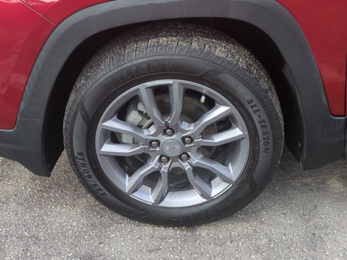 Used 2022 GMC Terrain SLT image 11