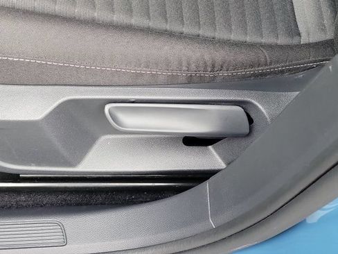 Certified 2025 Volkswagen Jetta S FWD image 16