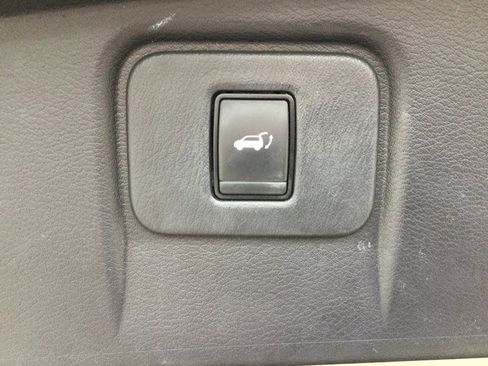 Used 2016 Nissan Murano SL w/ SL Technology Package AWD/4WD image 17