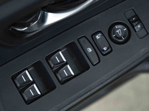 Used 2024 Honda Pilot Touring image 37