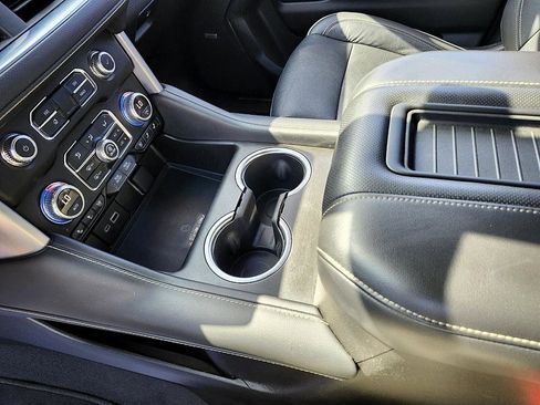 Used 2021 GMC Yukon SLT image 24