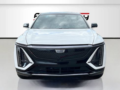 Used 2025 Cadillac Lyriq Sport RWD image 2
