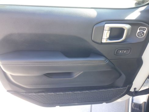 Used 2019 Jeep Wrangler Unlimited Rubicon image 21