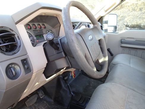 Used 2009 Ford F350 XL image 14