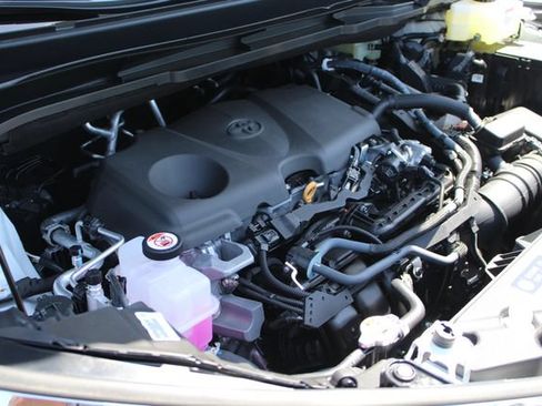 Certified 2026 Toyota Sienna XLE FWD image 54