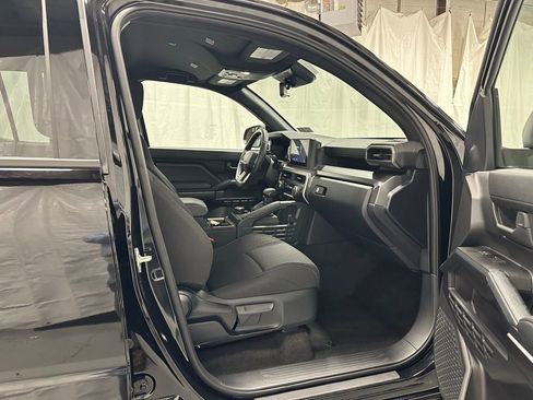 Used 2025 Toyota 4Runner SR5 image 60