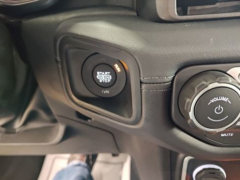 New 2026 Jeep Wrangler Unlimited Rubicon w/ Technology Group image 25