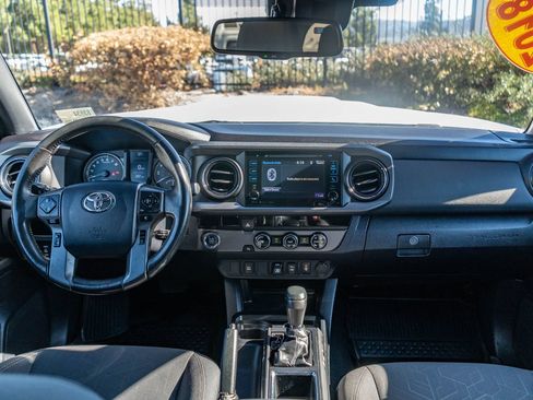 Certified 2018 Toyota Tacoma TRD Sport RWD image 20