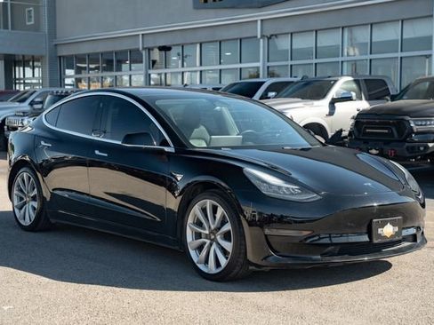 Used 2018 Tesla Model 3 Long Range image 3
