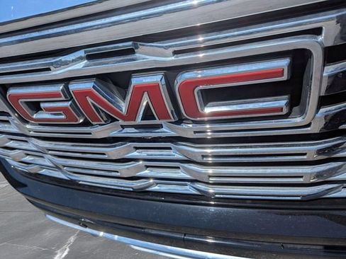 Used 2024 GMC Sierra 1500 Denali AWD/4WD image 9