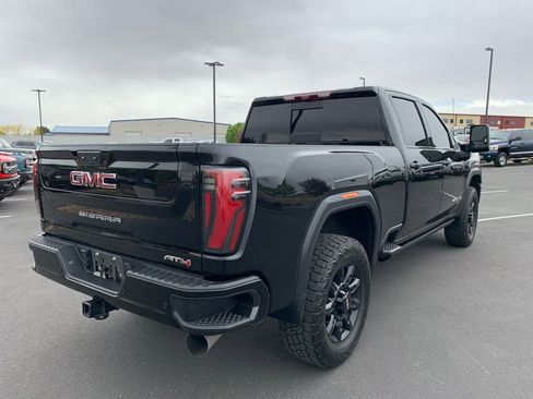 Used 2024 GMC Sierra 2500 AT4 w/ AT4 Premium Plus Package image 3