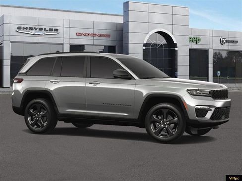 New 2025 Jeep Grand Cherokee Limited image 9
