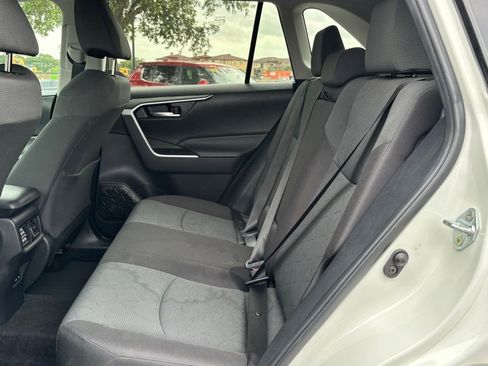 Used 2024 Toyota RAV4 XLE FWD image 8