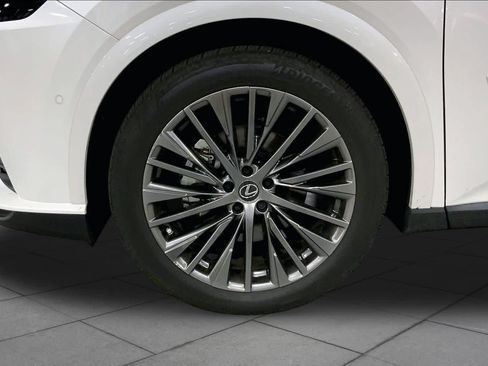 Used 2025 Lexus RX 450h AWD w/ Convenience Package image 11
