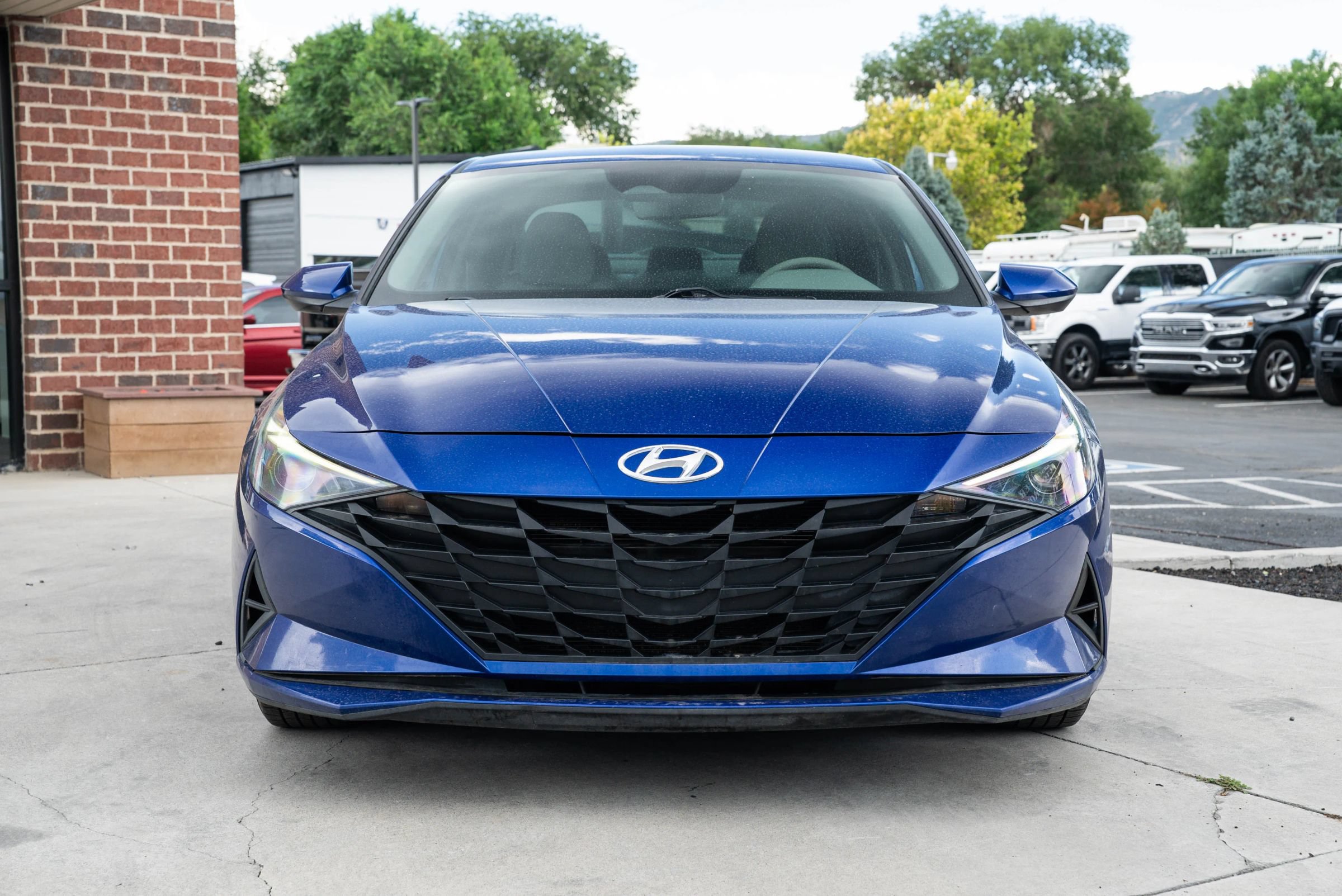 Used 2021 Hyundai Elantra SEL FWD image 2