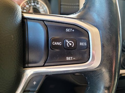 Used 2019 RAM 1500 Laramie image 11