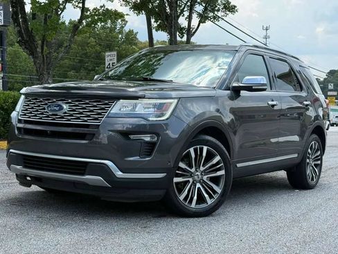 Used 2018 Ford Explorer Platinum AWD/4WD image 2