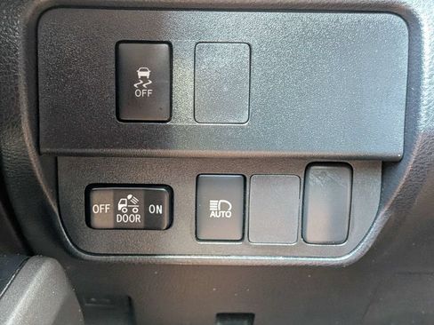 Used 2023 Toyota Tacoma SR5 AWD/4WD image 31
