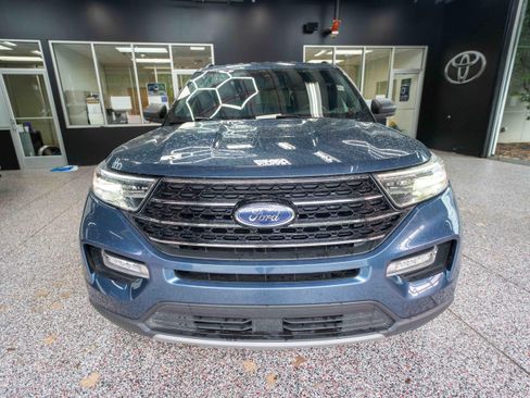 Used 2020 Ford Explorer XLT w/ Equipment Group 202A AWD/4WD image 6