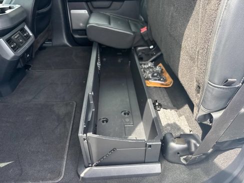 Used 2023 Ford F250 Lariat AWD/4WD image 21
