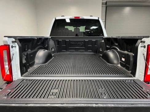 Used 2025 Ford F250 XLT AWD/4WD image 14