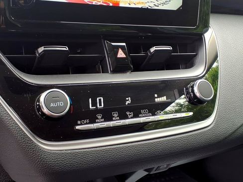 Certified 2025 Toyota Corolla LE FWD image 17