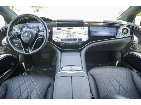 Used 2023 Mercedes-Benz EQS 580 4MATIC Sedan image 12