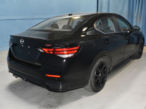 New 2025 Nissan Sentra SR w/ Midnight Edition image 21