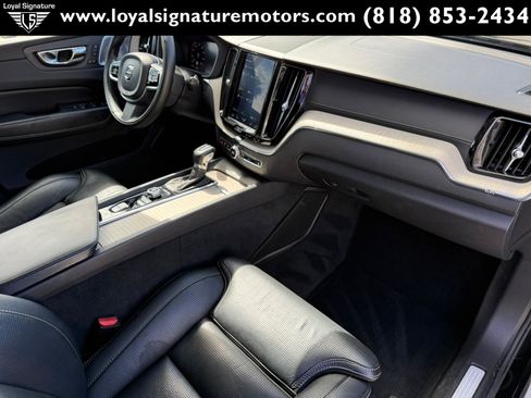 Used 2018 Volvo XC60 T6 Inscription w/ Luxury Seat Package image 39