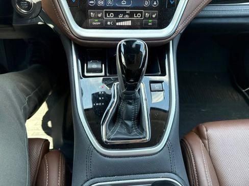 Used 2025 Subaru Outback Touring XT AWD/4WD image 17