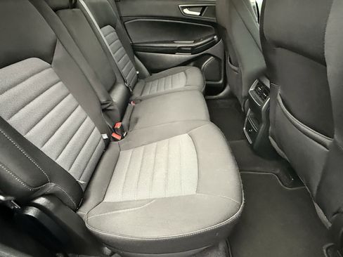 Used 2023 Ford Edge SE image 15