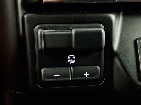 Used 2020 Chevrolet Silverado 1500 LT w/ Texas Edition image 21