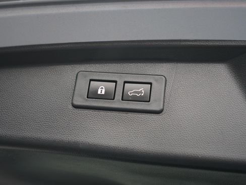 Used 2022 Subaru Outback Premium AWD/4WD image 11