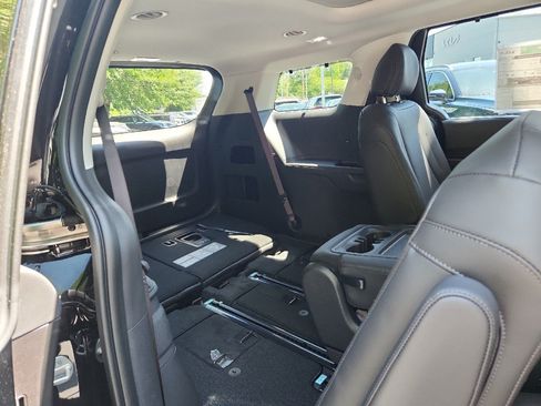 New 2026 Kia Carnival SX w/ SX Dark Edition Package FWD image 46