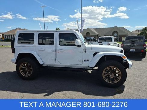 Used 2022 Jeep Wrangler Unlimited Sahara AWD/4WD image 3