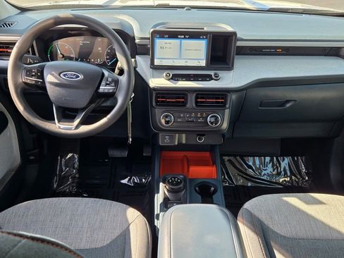 Used 2023 Ford Maverick XLT image 17