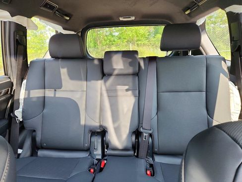 Used 2023 Lexus GX 460 Premium w/ Premium Plus Package AWD/4WD image 7
