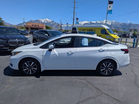 Used 2025 Nissan Versa SV w/ Trunk Package FWD image 8