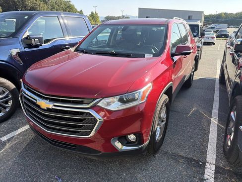 Used 2019 Chevrolet Traverse LT FWD image 5