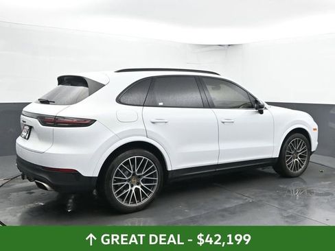 Used 2022 Porsche Cayenne image 12