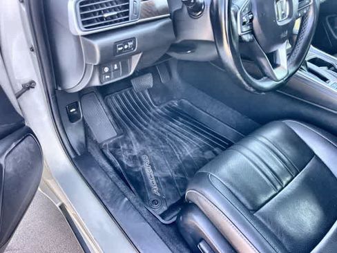 Used 2021 Honda Accord EX-L image 3