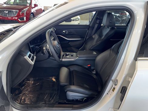 Certified 2025 BMW 330i Sedan image 19